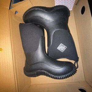 MUCK BOOT COMPANY BOOTS